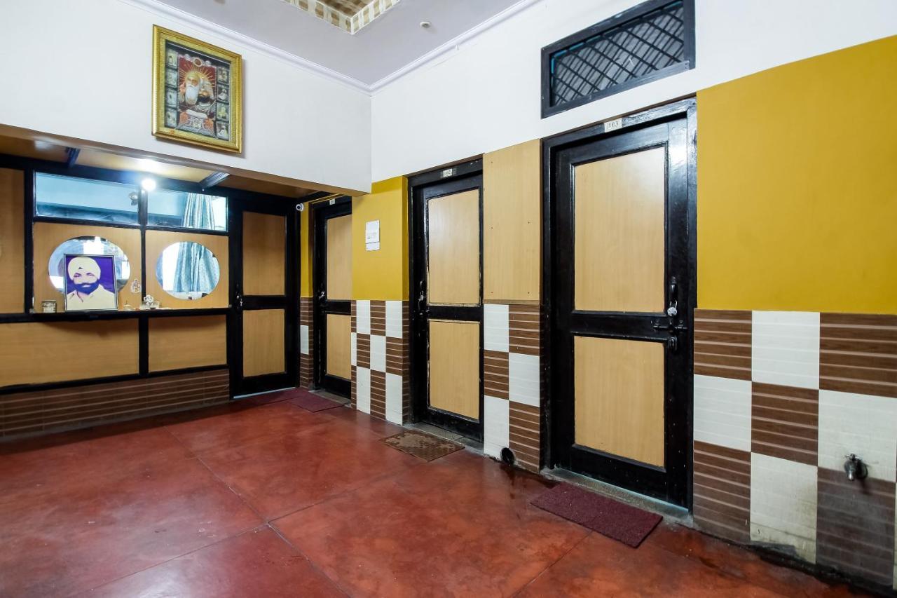Spot On 40972 Hotel Gurubaksh Rāmpur エクステリア 写真