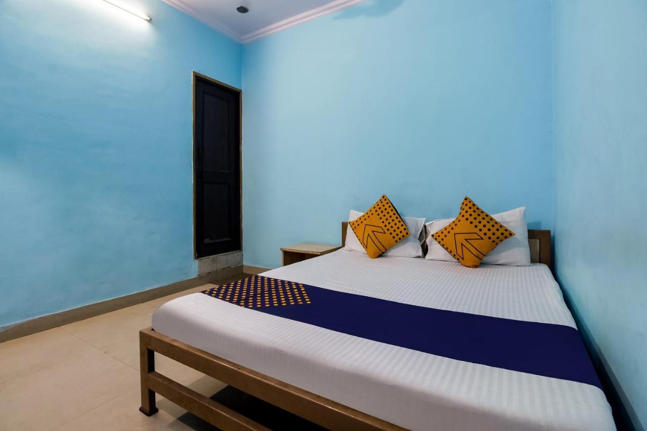 Spot On 40972 Hotel Gurubaksh Rāmpur エクステリア 写真