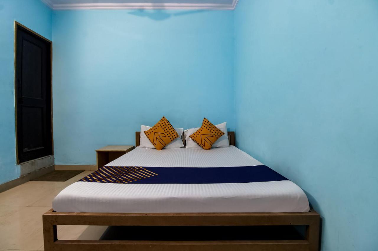 Spot On 40972 Hotel Gurubaksh Rāmpur エクステリア 写真